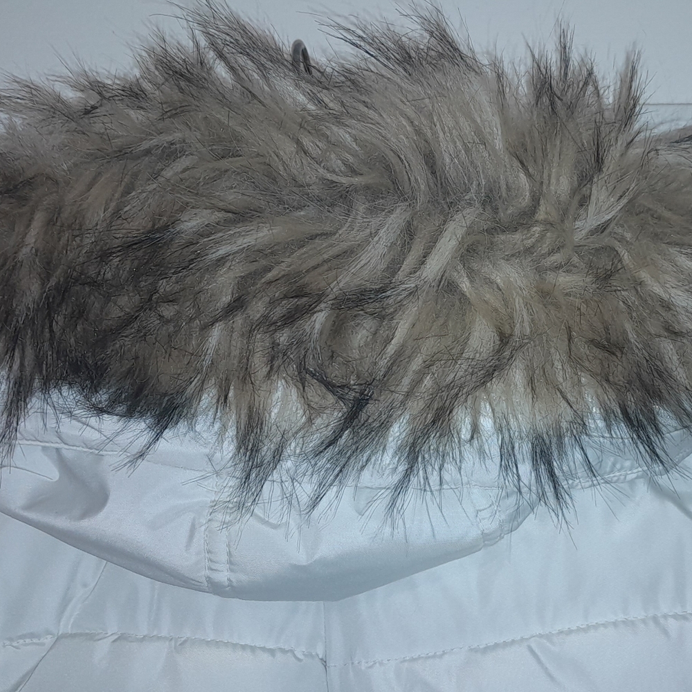 Madden Girl Hooded White Puffer Coat Jacket Parka Faux Fur Trim Hood Sz M Medium - Picture 12 of 16
